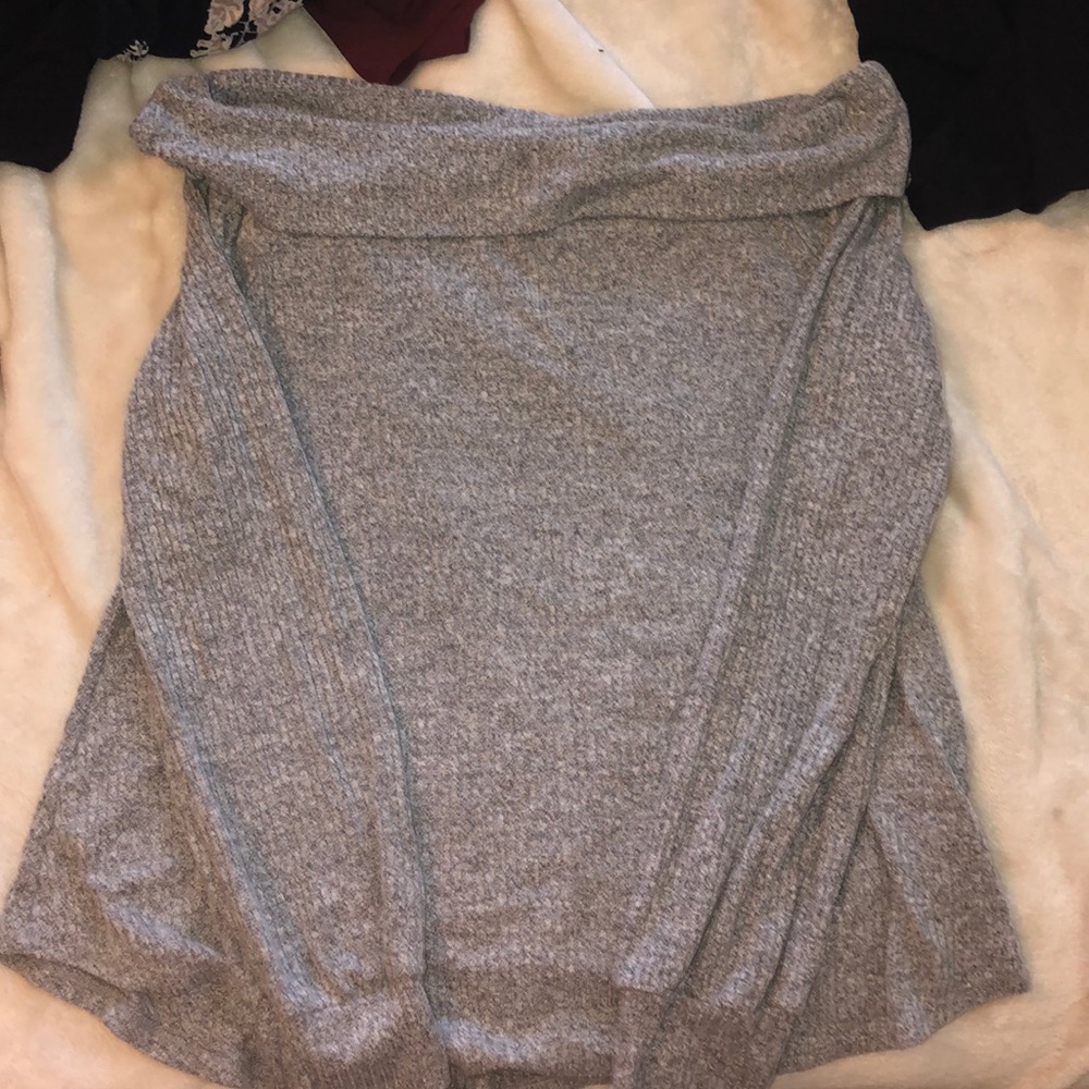 Off the shoulder long sleeve top